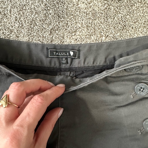 Aritzia Gray High Waist Tailored Shorts - Picture 3 of 4